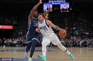 在喜庆氛围 在喜庆氛围